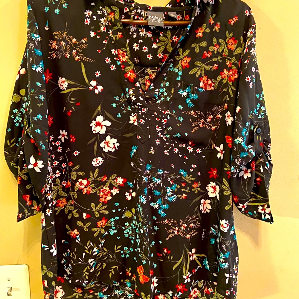 6 blouses size large - Picture 8 of 8